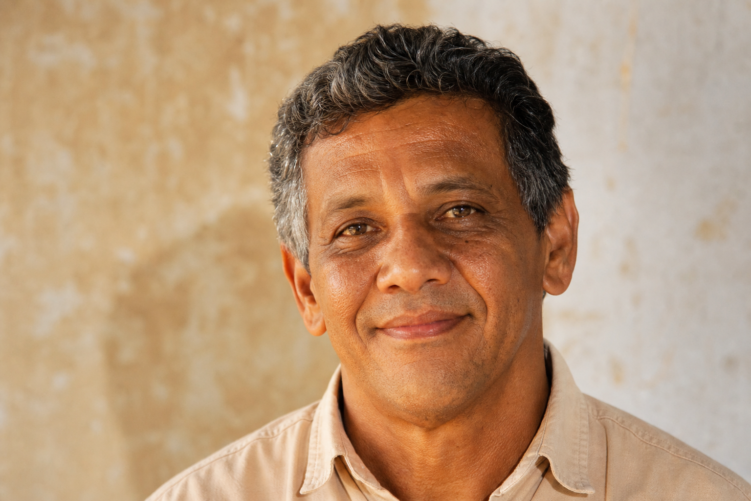 Retrato natural de homem maduro.